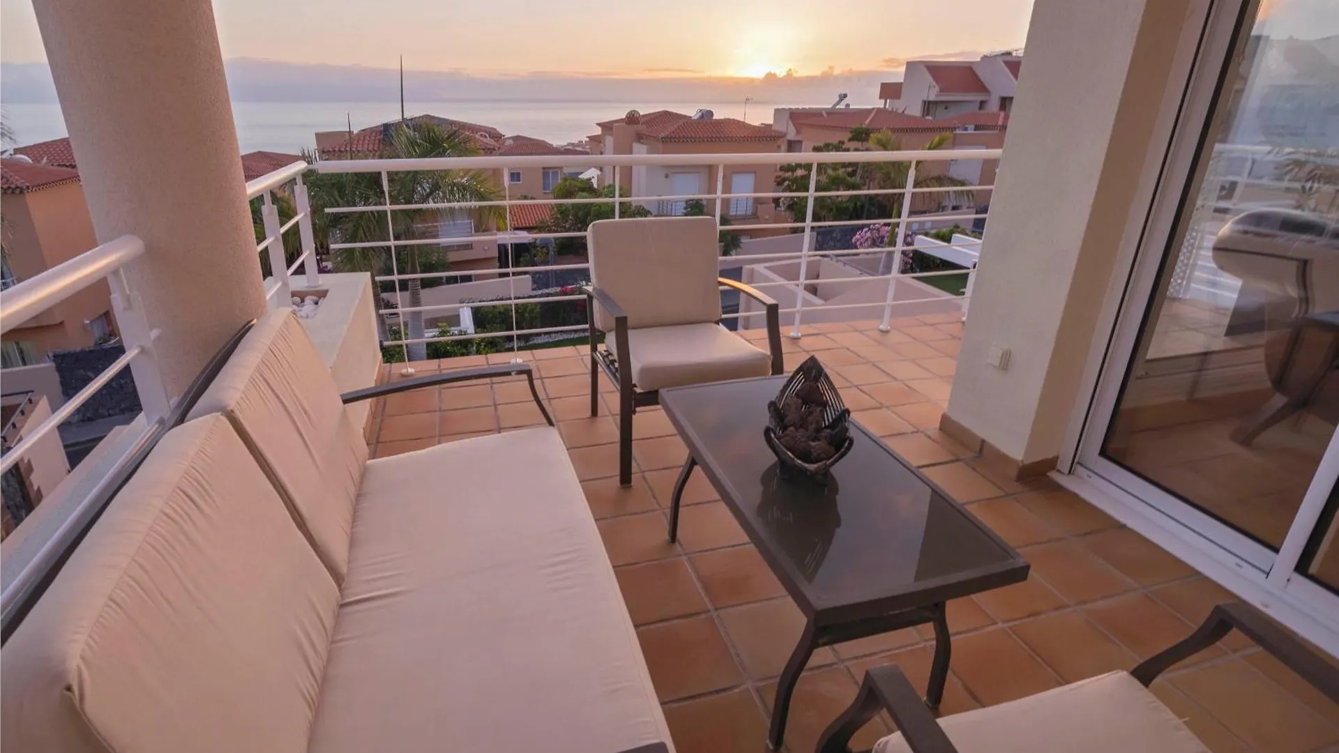 My Island Escape - Sea Views - Private Pool, Sauna Puerto de Santiago  Vila Puerto de Santiago (Tenerife)